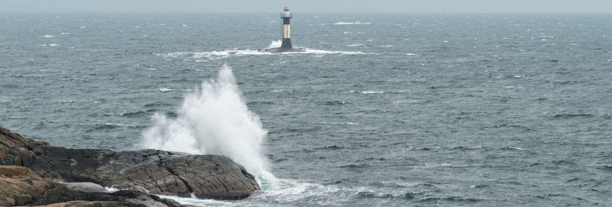 Kustnära områden - vilka material och ytbehandlingar rekommenderas till låsprodukter