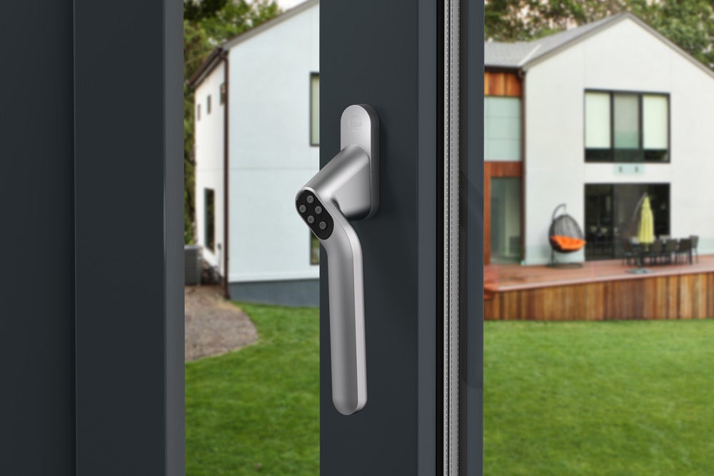 Låsbart handtag till fönster / altandörr Yale Code Handle – bild 3 – St George