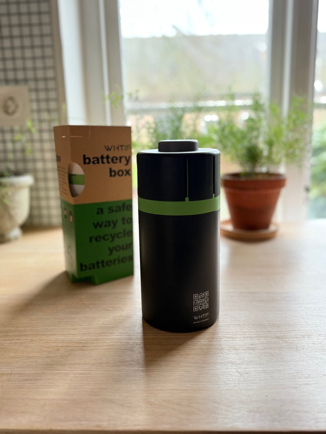 Batteribox WHTiF Svart/Grön, inkl stickers