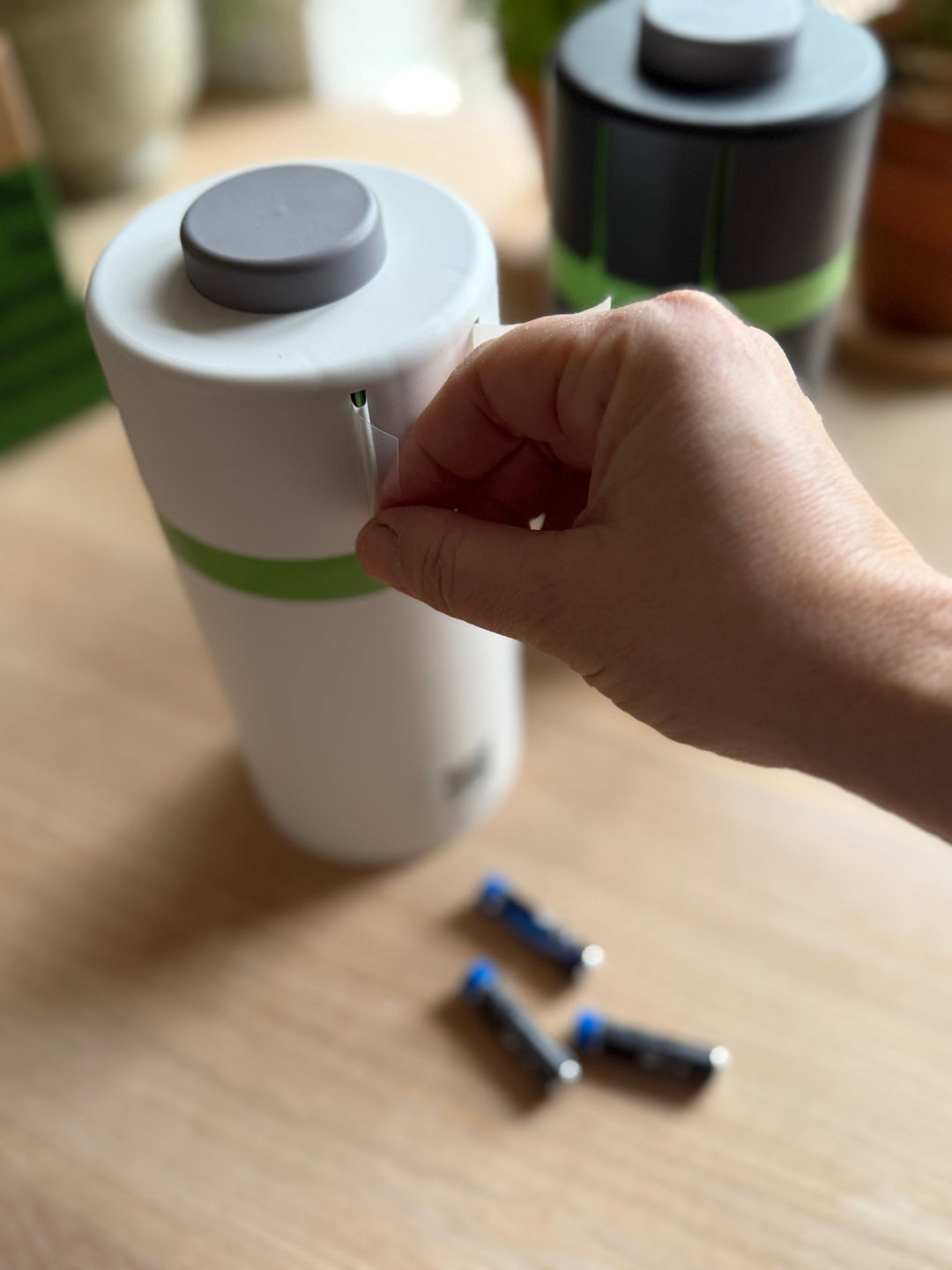 Batteribox WHTiF Vit/Grön, inkl stickers