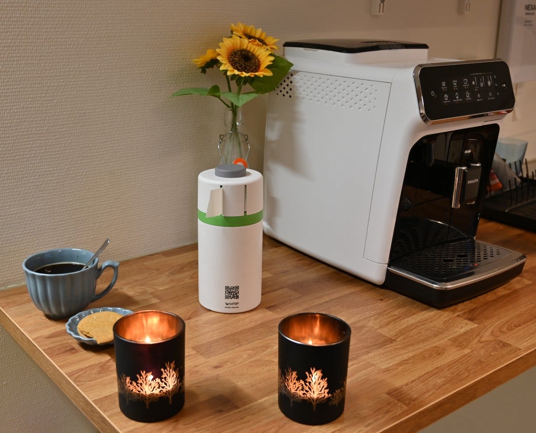 Batteribox WHTiF Vit/Grön, inkl stickers