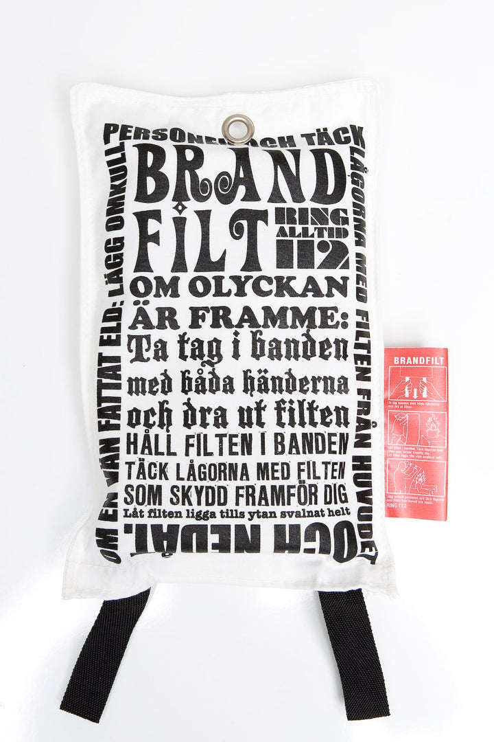 Brandfilt 120x180 cm Lotta Friberg Design White & Black – St George