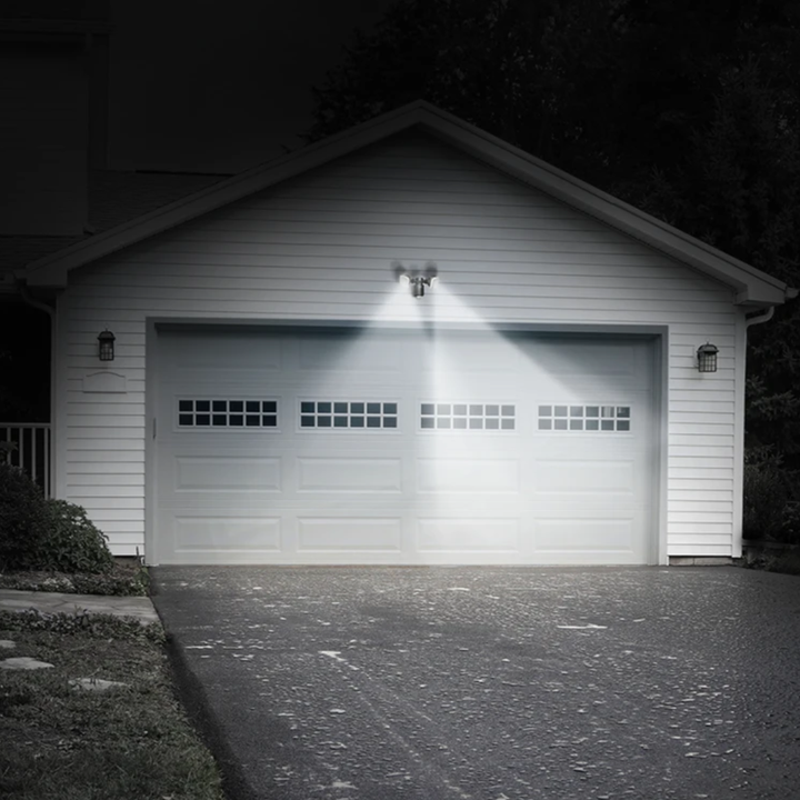 Trådlös utomhusbelysning GP Safeguard RF2.1 med två lampor och rörelsesensor