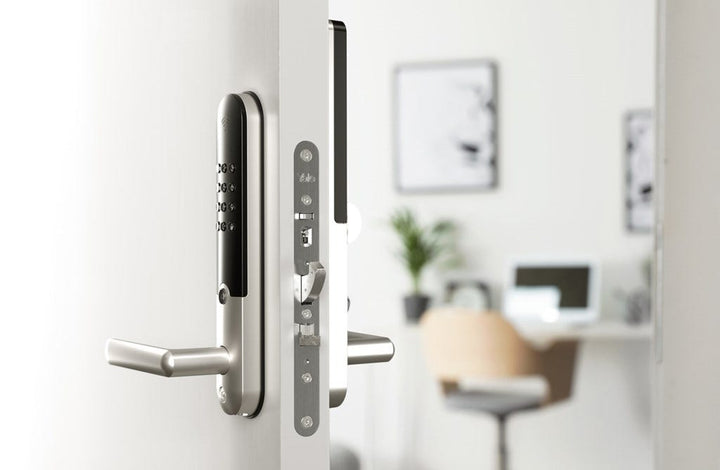 Digitalt dörrlås Yale Doorman L3S